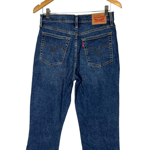 Levi's Wedgie Straight Crop Blue Jeans Distressed Raw Hem Button Fly EUC Size 28 - Picture 6 of 12